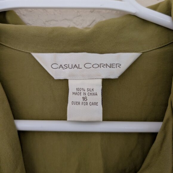 Casual Corner 100% Silk Long Sleeved Button Up Shirt Size 16 Olive Green - Picture 3 of 4